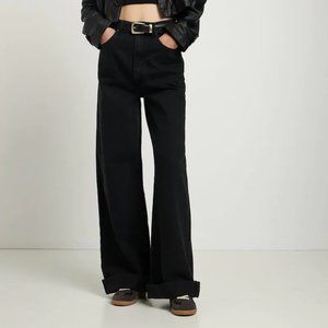 MOTHER Wide Legged Jeans - Snacks - The funnel heel cuff (Size 25)